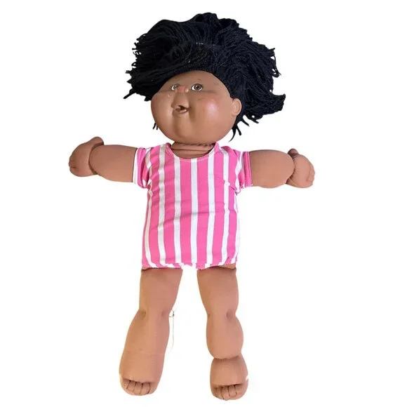 Vintage 2004 Cabbage Patch Kids 18" Doll With Black Yarn Hair Brown Eyes & Strip - Picture 10 of 10